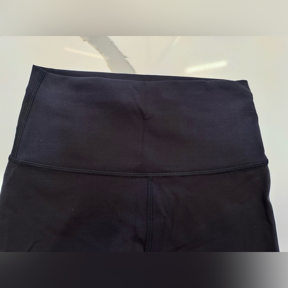 Lululemon Align™ High-Rise Short 8" - Sz 4 - Picture 7 of 8